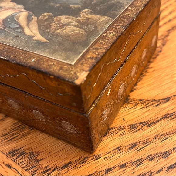 Vintage Italian Florentine Gilded Mini handmade Wooden Trinket Vanity Box - Picture 8 of 10